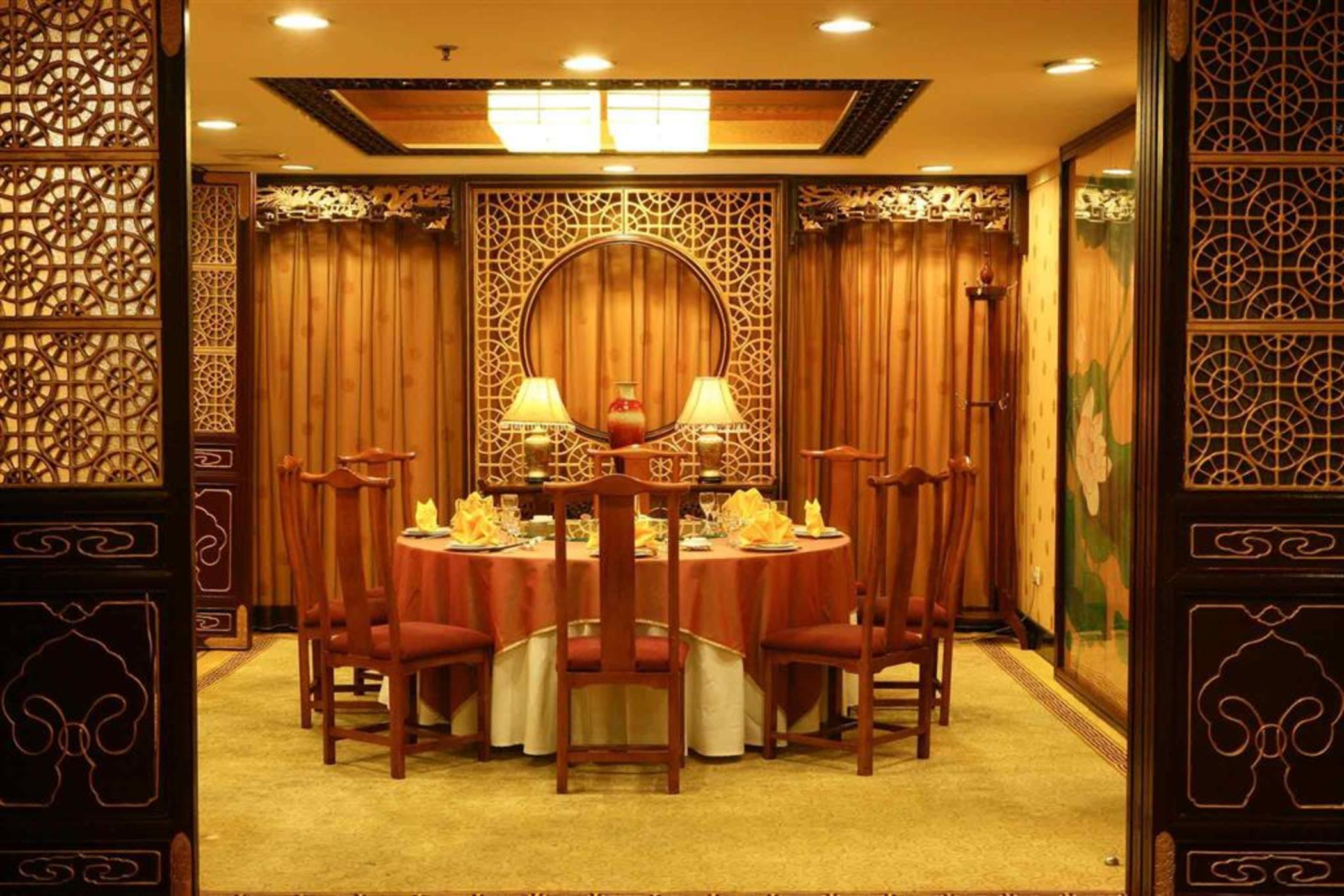 Xinqiao Hotel 4*